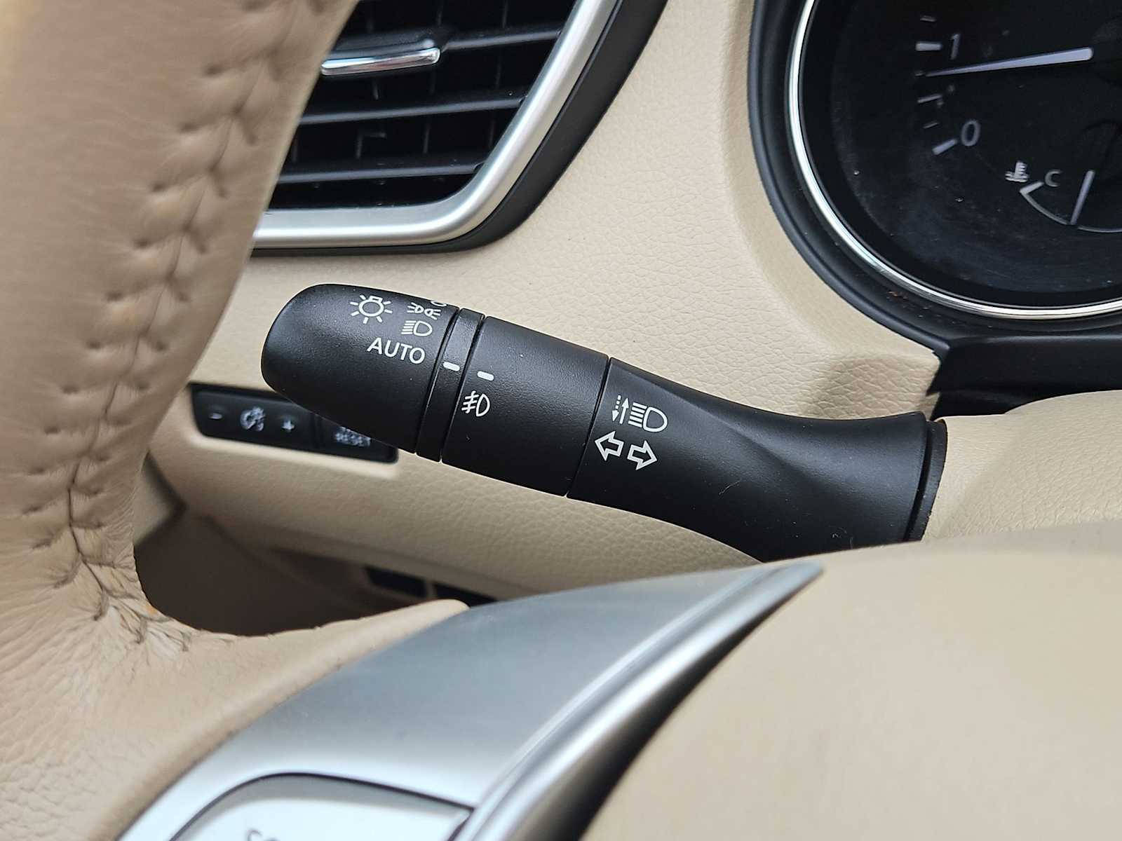 Thumbnail: 2015 Nissan Rogue - 29