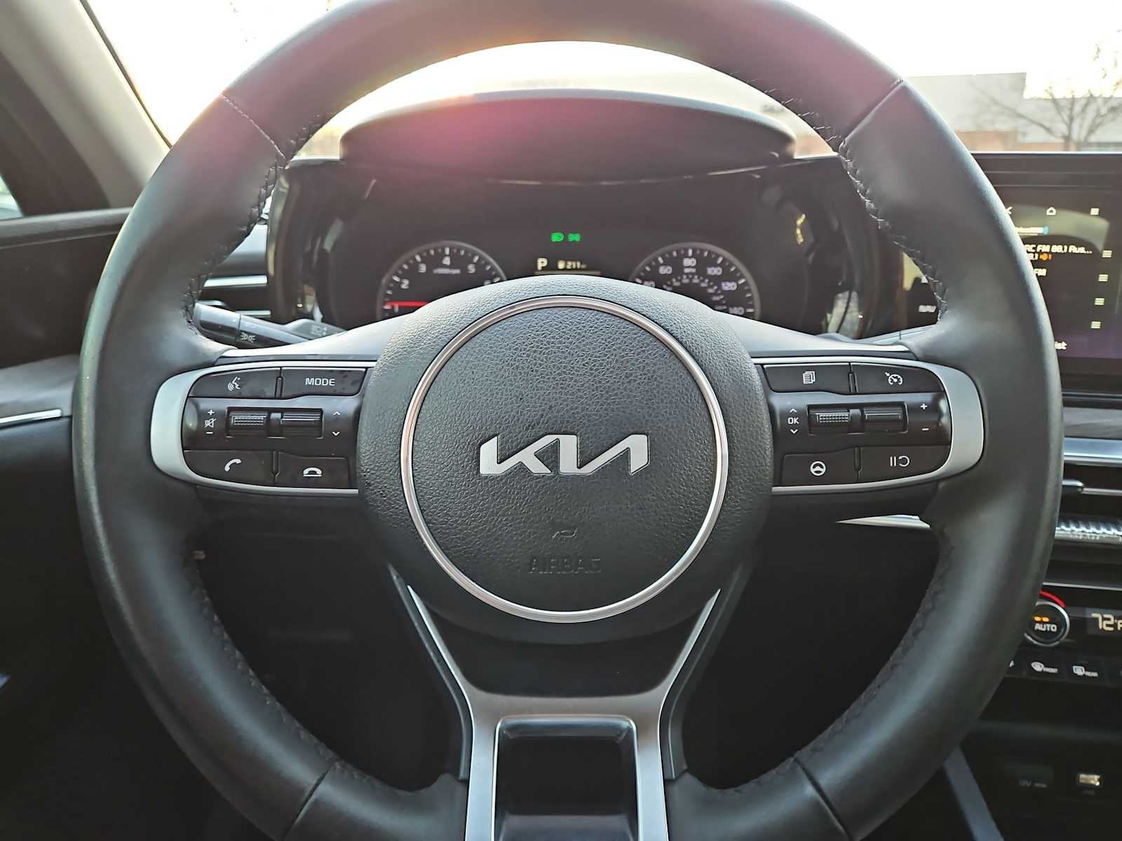 Thumbnail: 2023 Kia K5 - 24
