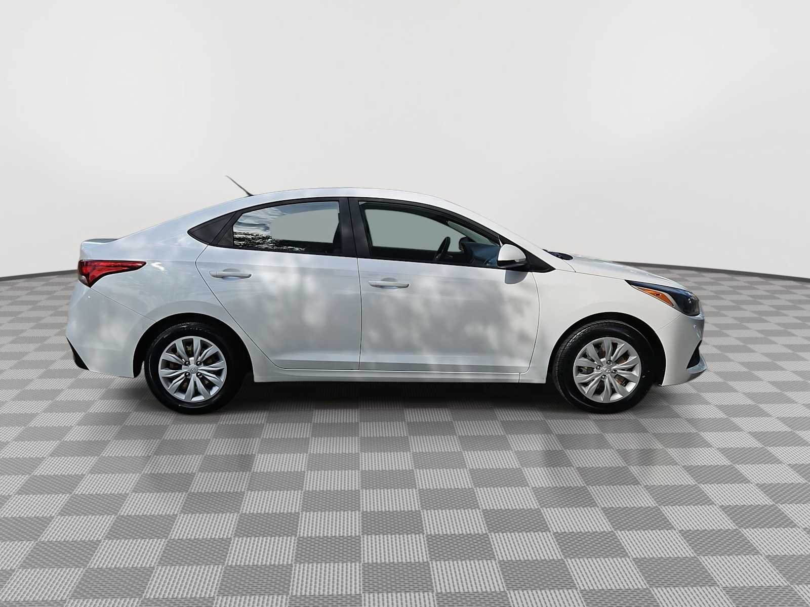 Thumbnail: 2020 Hyundai Accent - 9