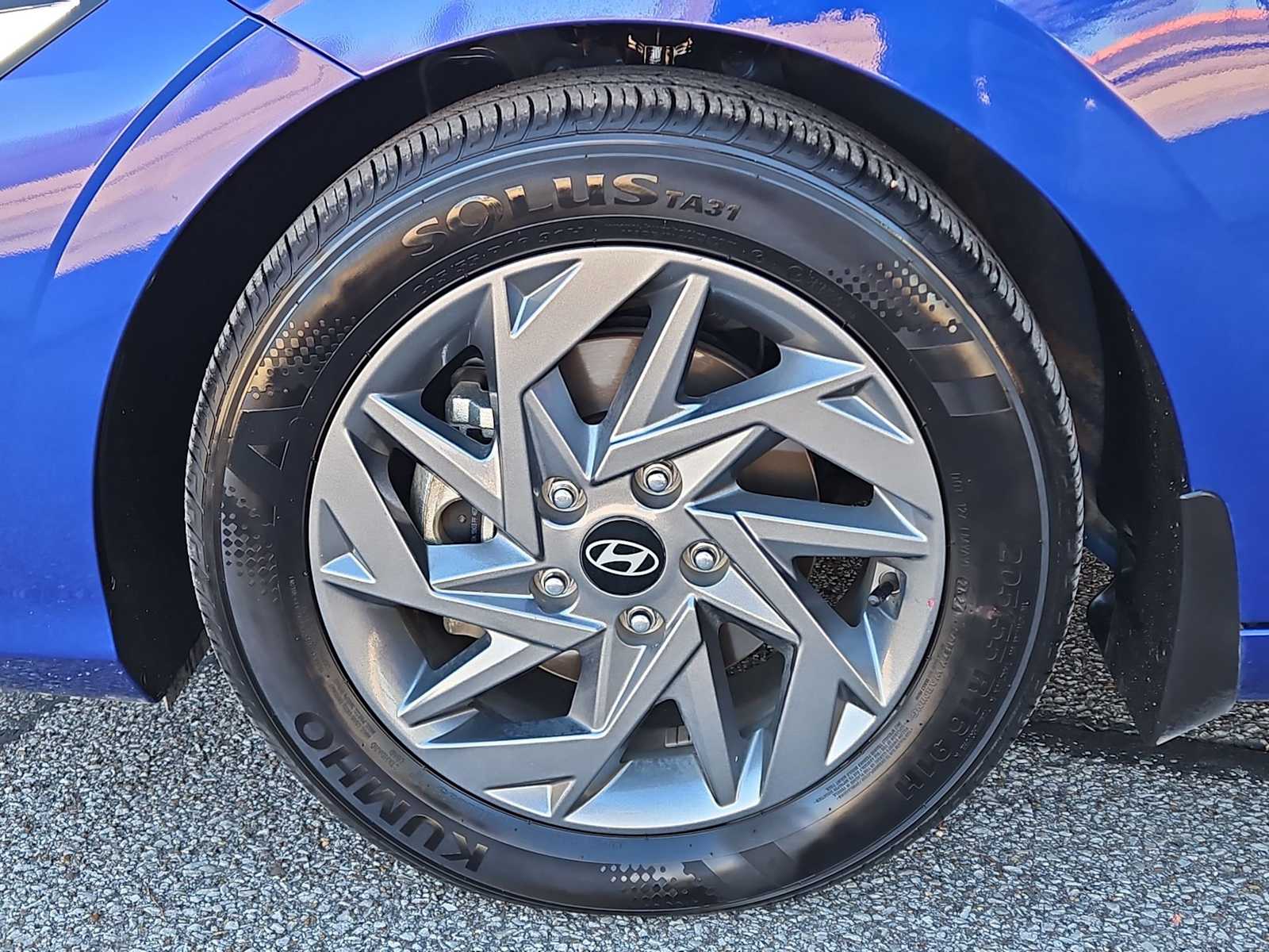 Thumbnail: 2024 Hyundai Elantra - 13