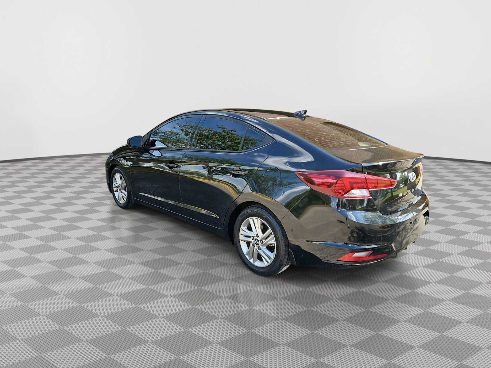 Thumbnail: 2019 Hyundai Elantra - 6