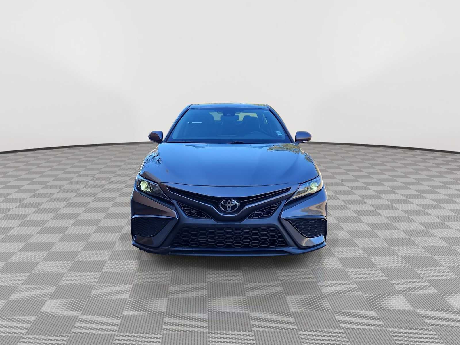 Thumbnail: 2022 Toyota Camry - 3