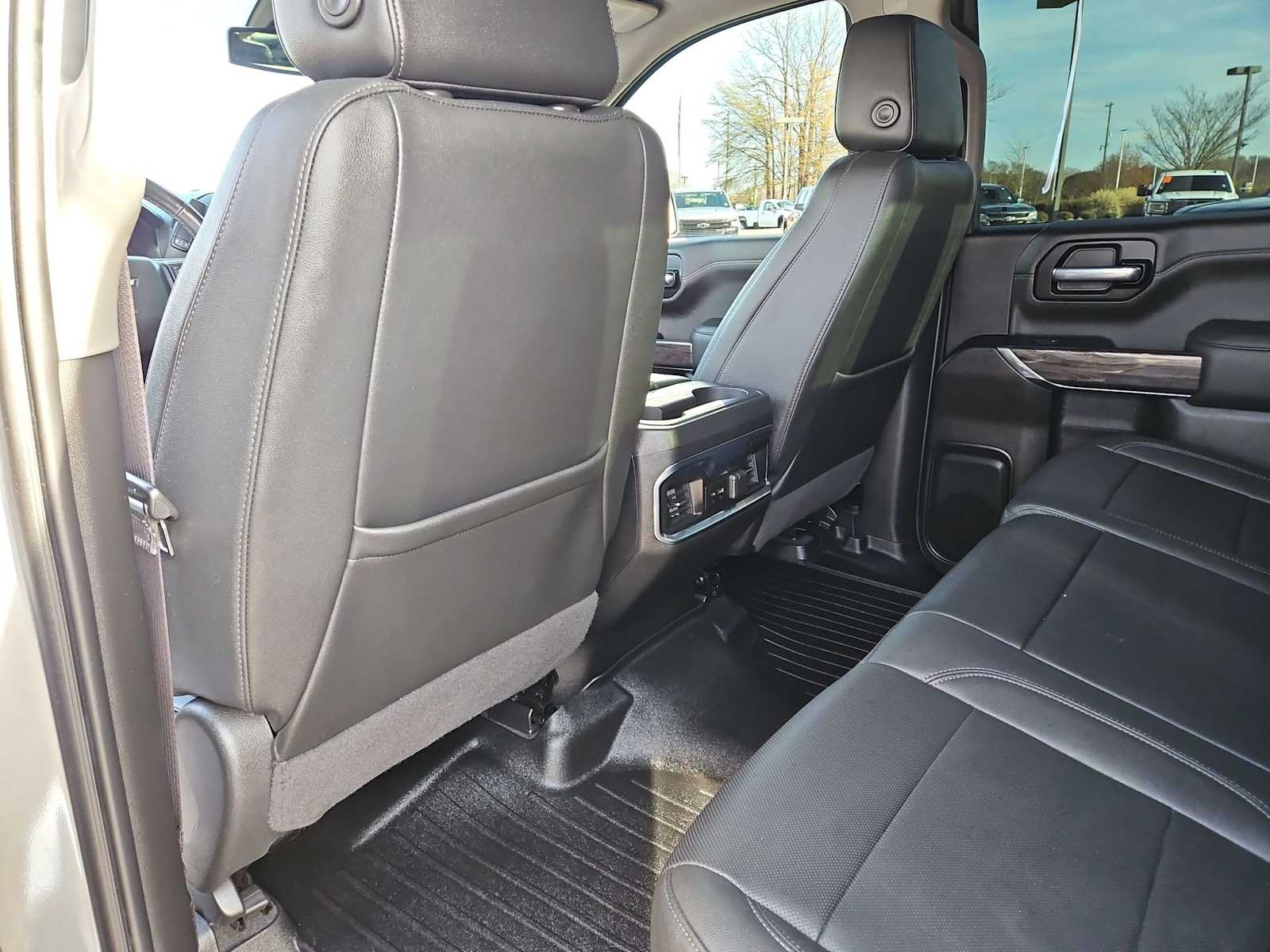 Thumbnail: 2022 Chevrolet Silverado 1500 - 19