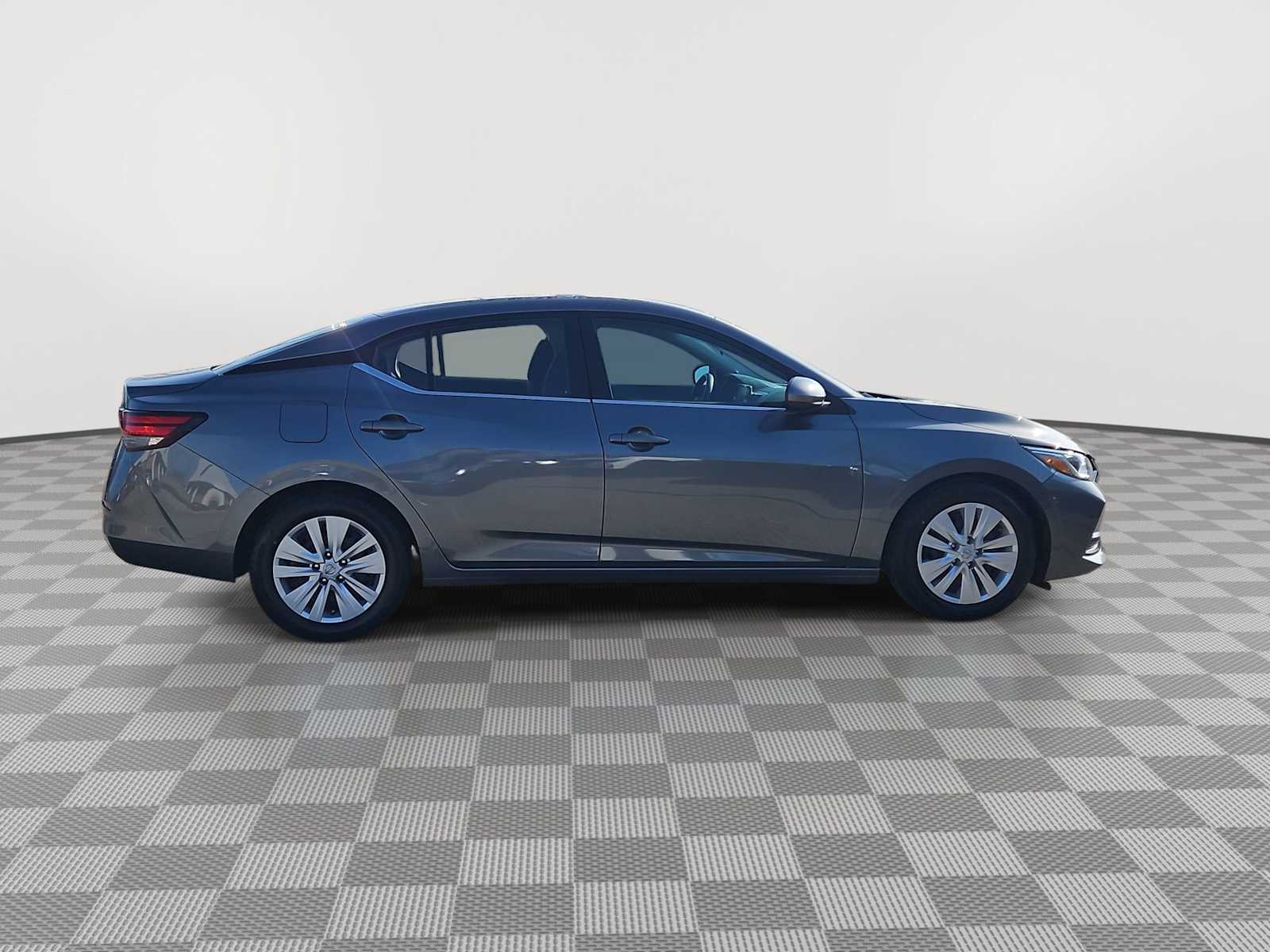 Thumbnail: 2023 Nissan Sentra - 9