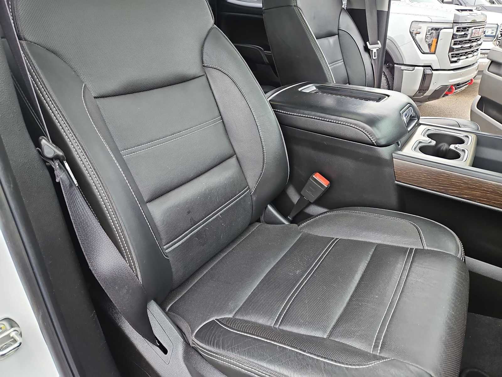 Thumbnail: 2019 GMC Sierra 2500 - 37