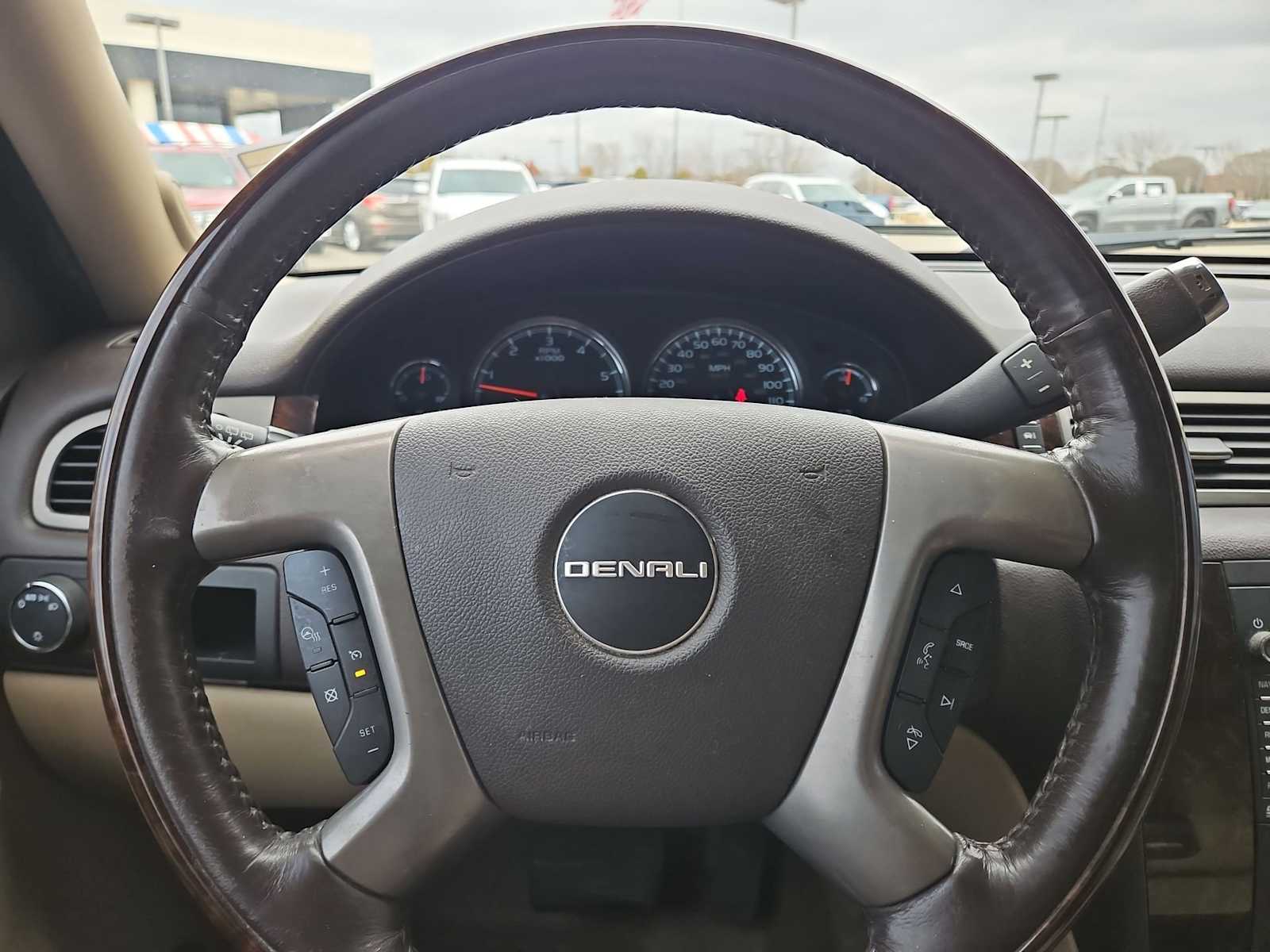 Thumbnail: 2013 GMC Yukon XL - 24