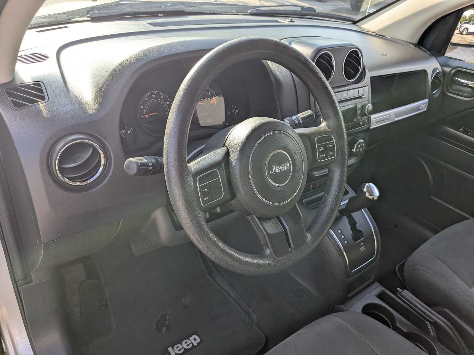 Thumbnail: 2016 Jeep Compass - 9
