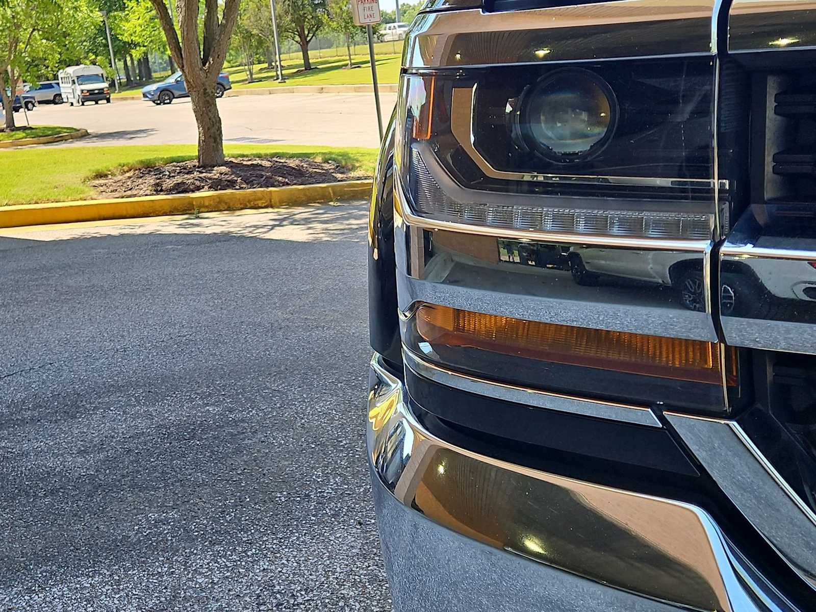 Thumbnail: 2019 Chevrolet Silverado 1500 - 11