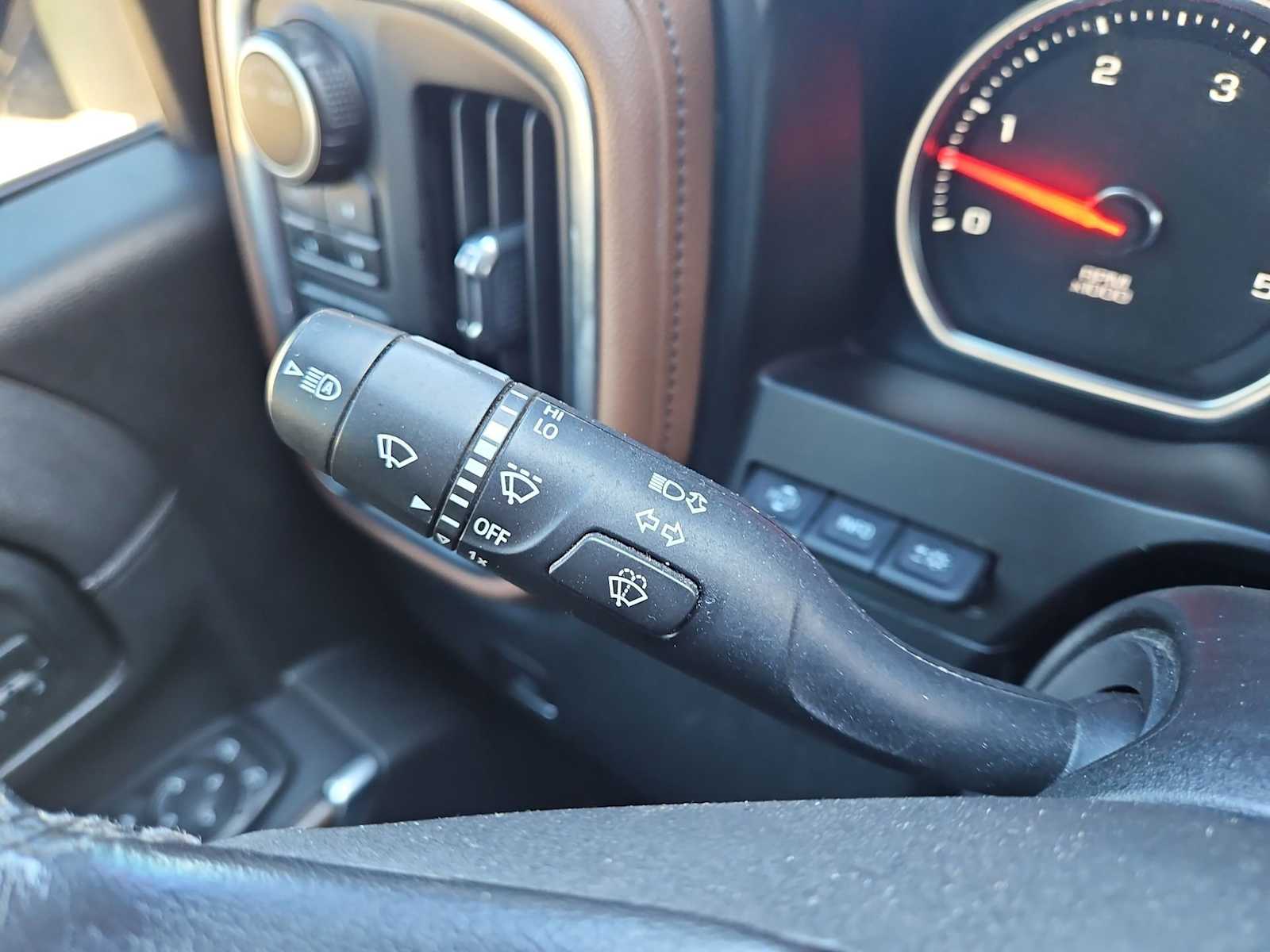 Thumbnail: 2020 Chevrolet Silverado 2500 - 27