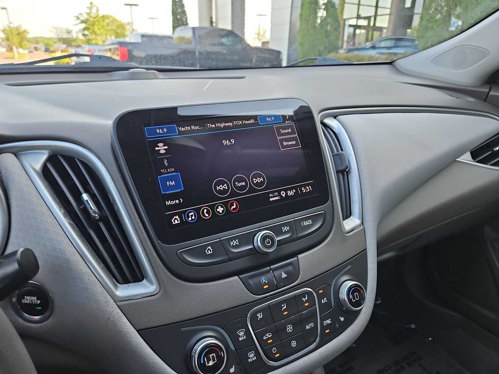 Thumbnail: 2022 Chevrolet Malibu - 29