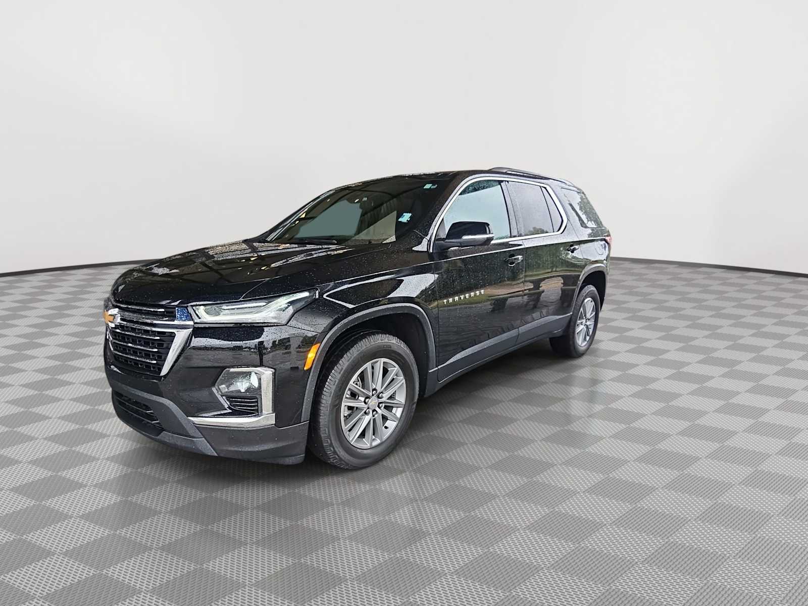 Thumbnail: 2023 Chevrolet Traverse - 4