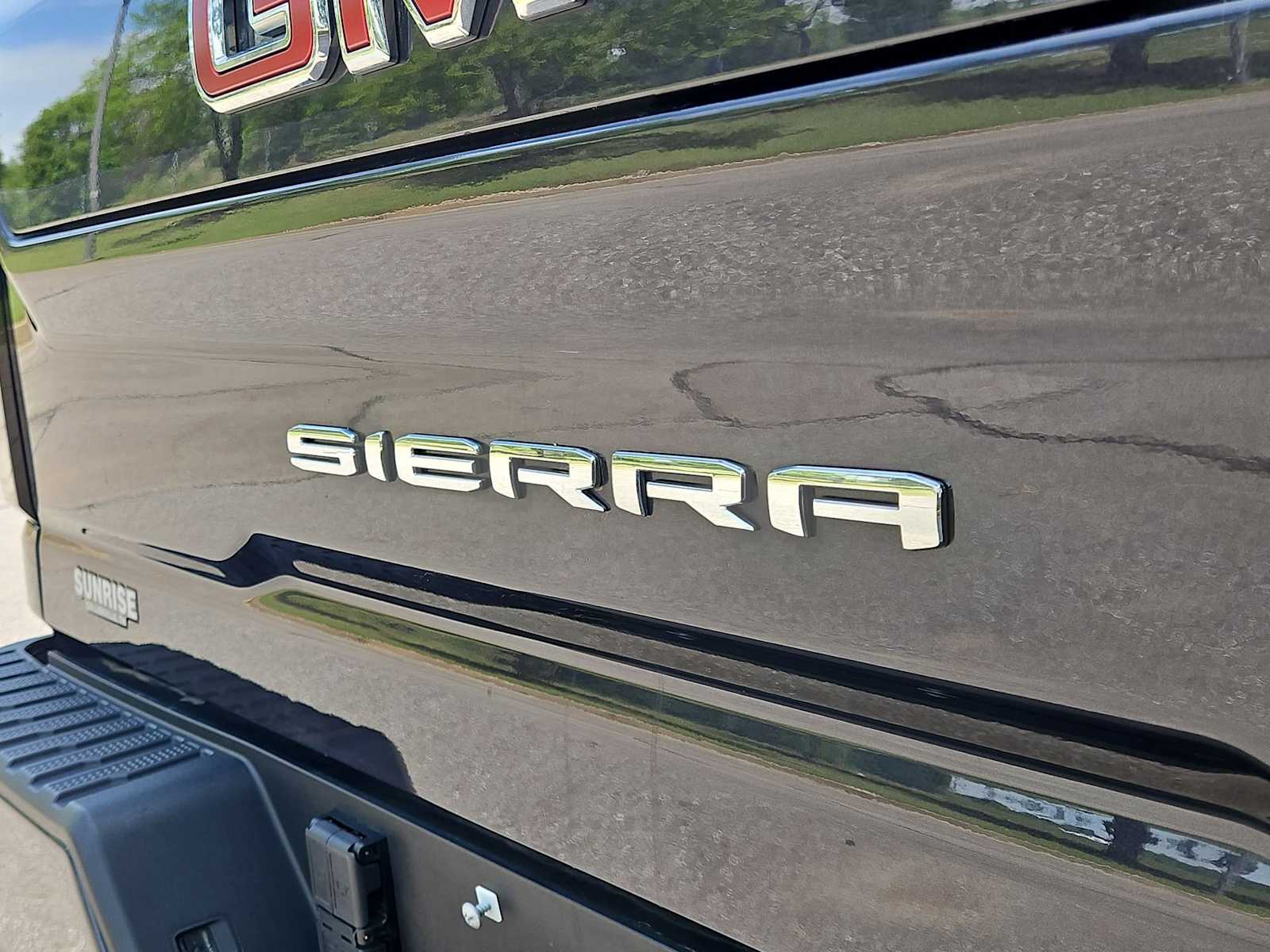 Thumbnail: 2024 GMC Sierra 2500 - 13