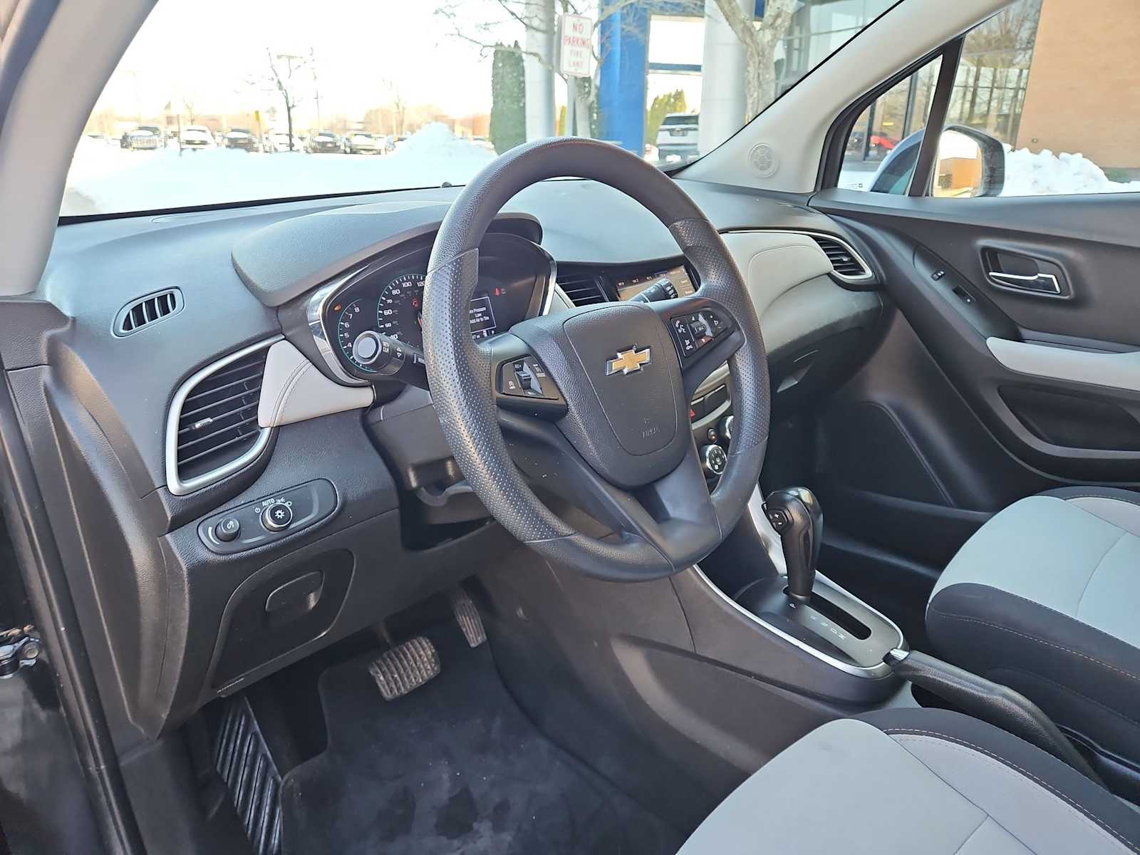 Thumbnail: 2020 Chevrolet Trax - 10