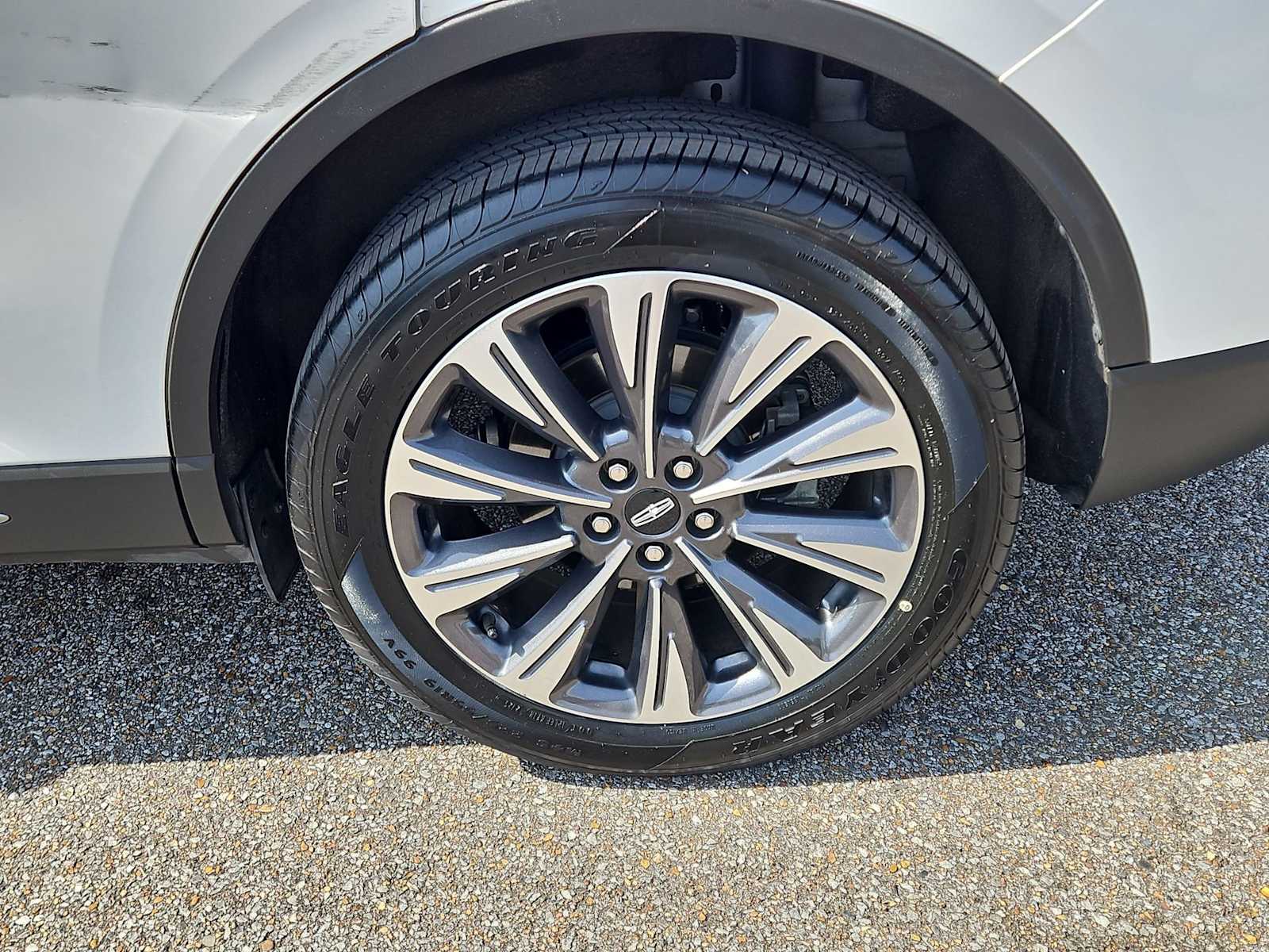 Thumbnail: 2021 Lincoln Corsair - 14