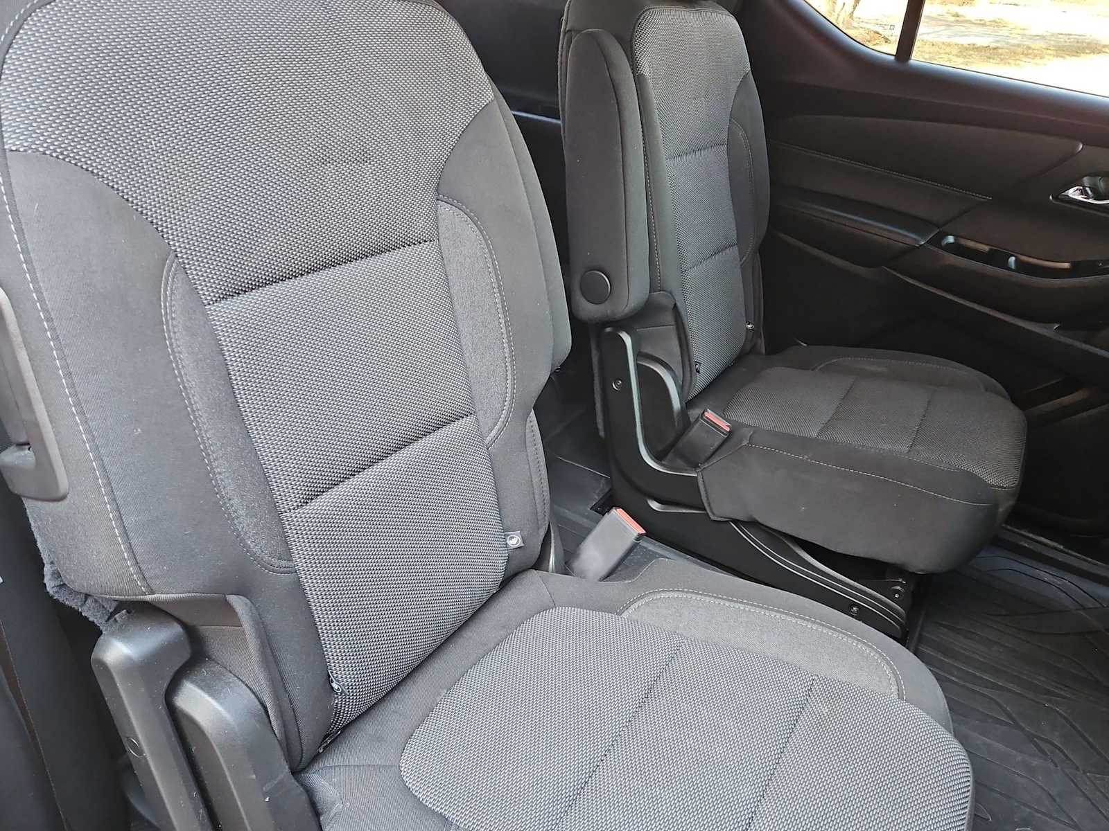 Thumbnail: 2023 Chevrolet Traverse - 21