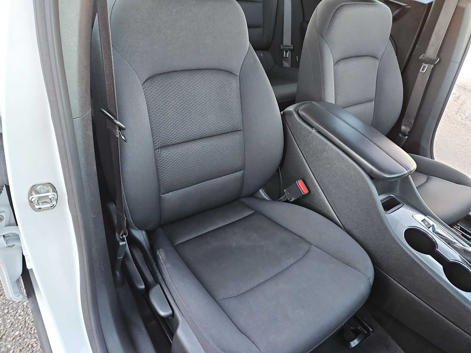 Thumbnail: 2023 Chevrolet Malibu - 21