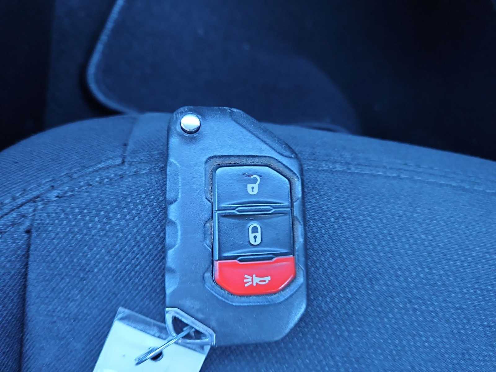 Thumbnail: 2020 Jeep Gladiator - 36