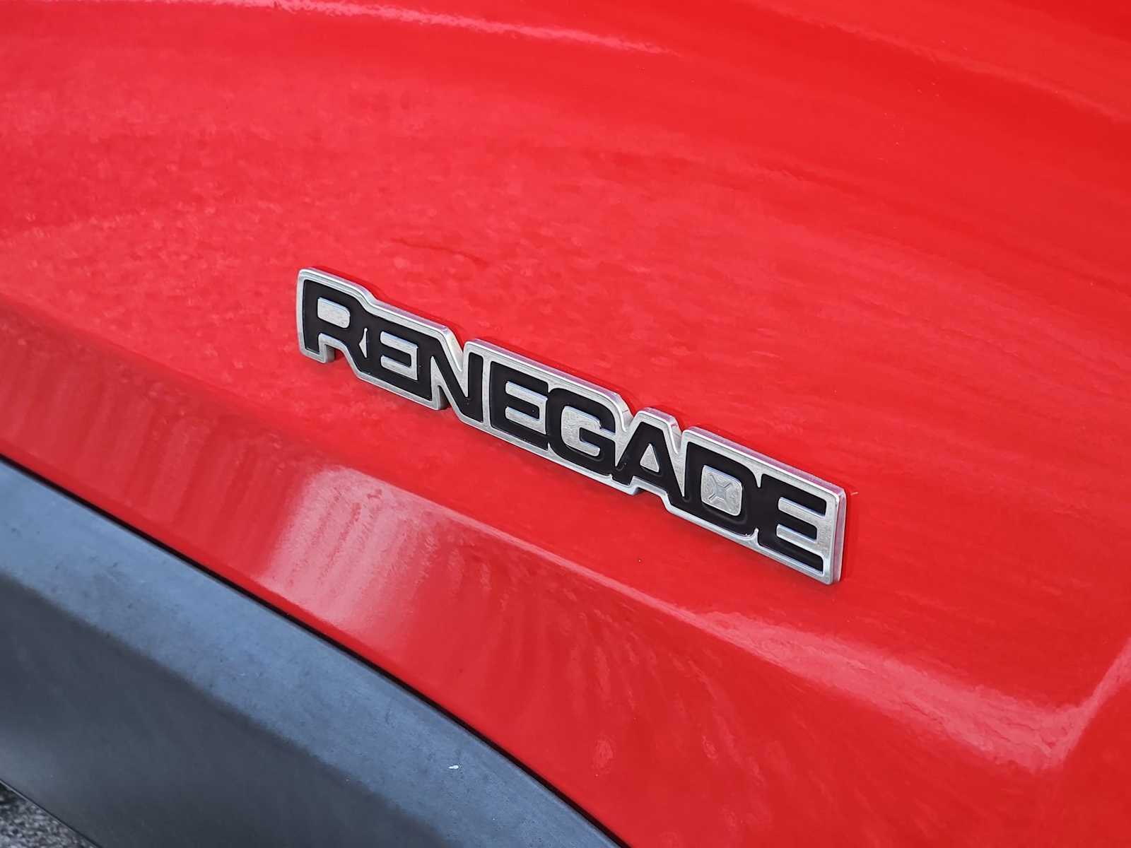 Thumbnail: 2016 Jeep Renegade - 13