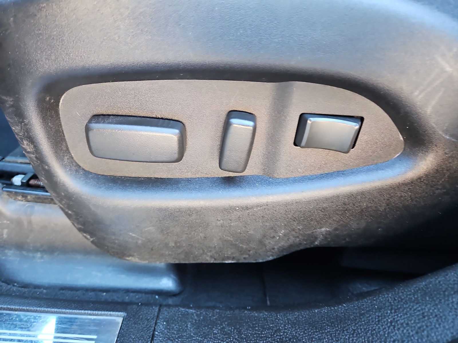 Thumbnail: 2012 Cadillac SRX - 16