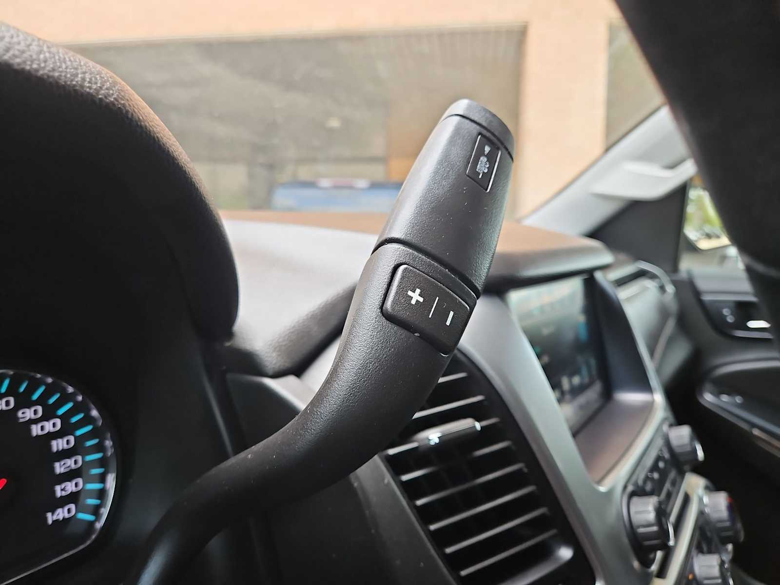 Thumbnail: 2020 Chevrolet Tahoe - 31