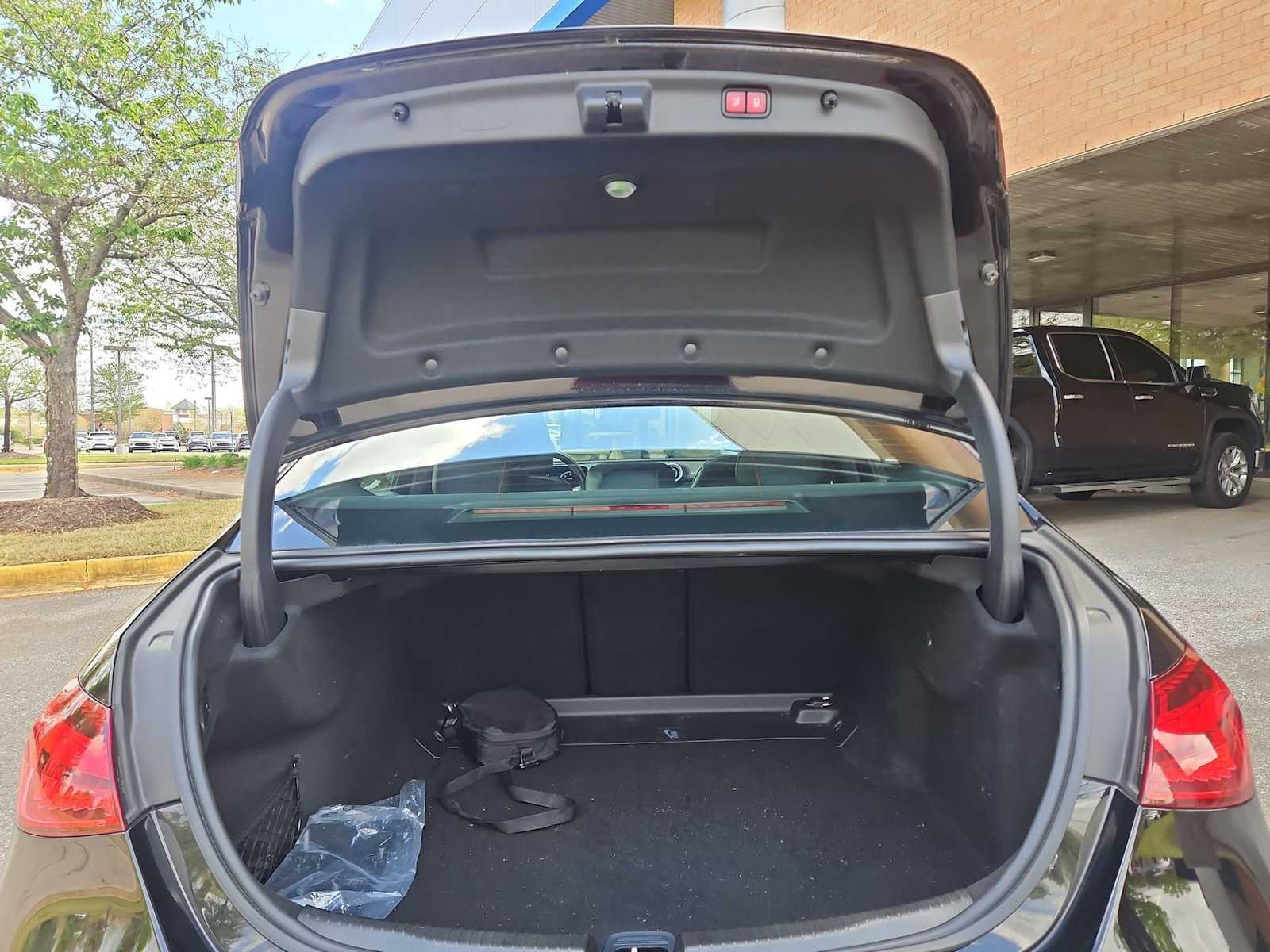 Thumbnail: 2023 Mercedes-Benz C-Class - 34