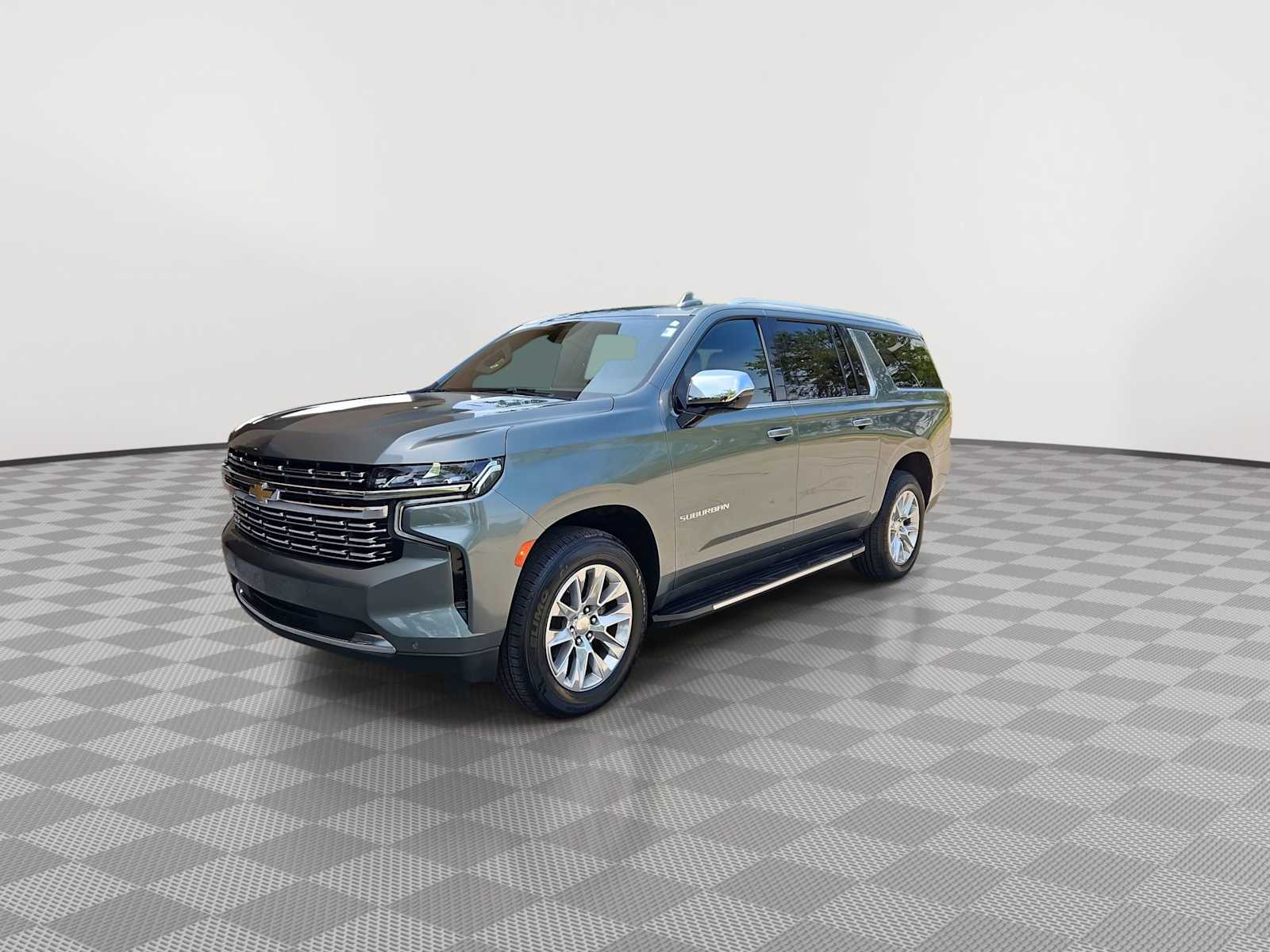 Thumbnail: 2023 Chevrolet Suburban - 4