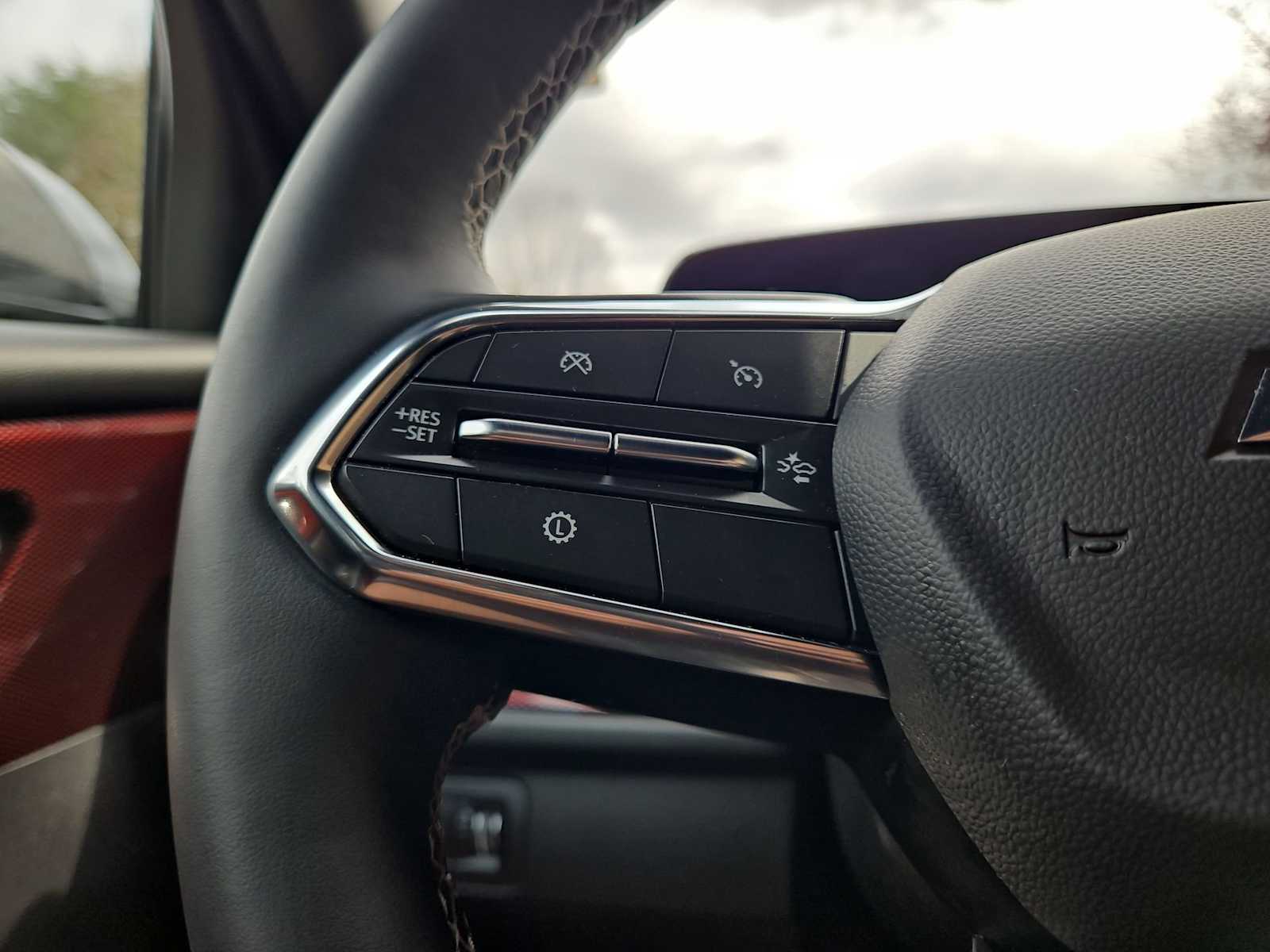 Thumbnail: 2025 Chevrolet Traverse - 24