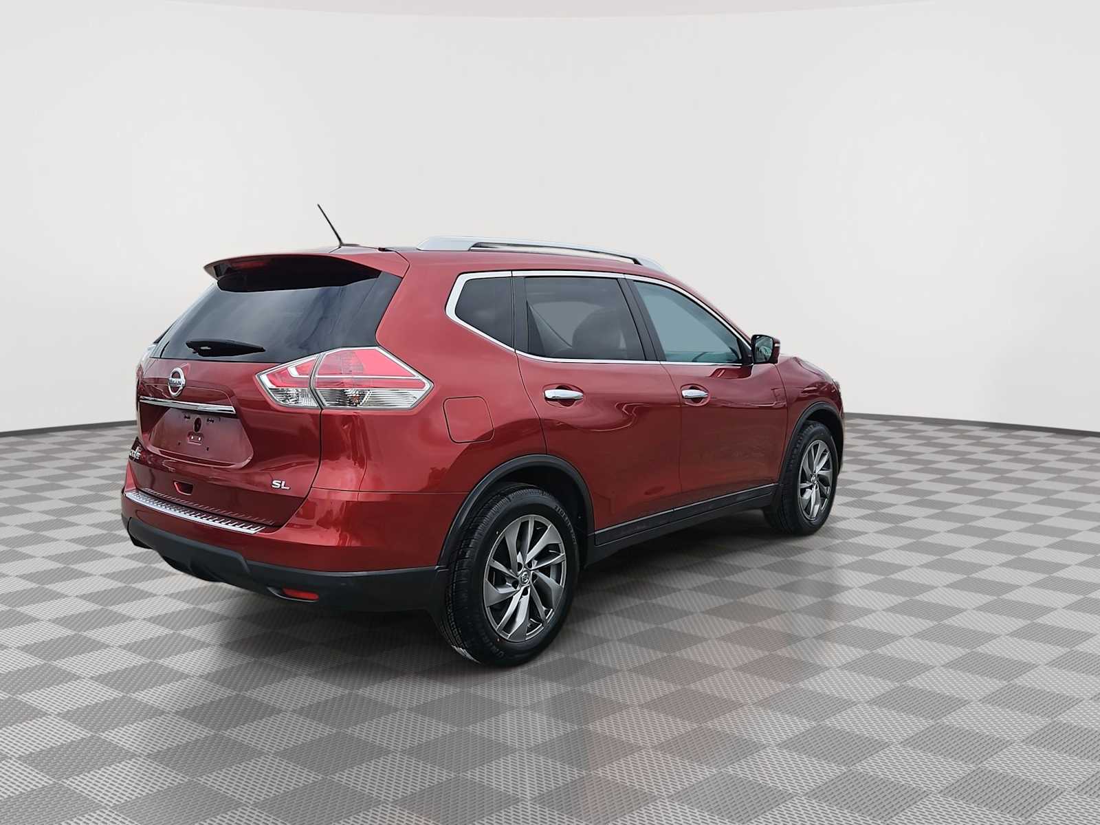 Thumbnail: 2015 Nissan Rogue - 8