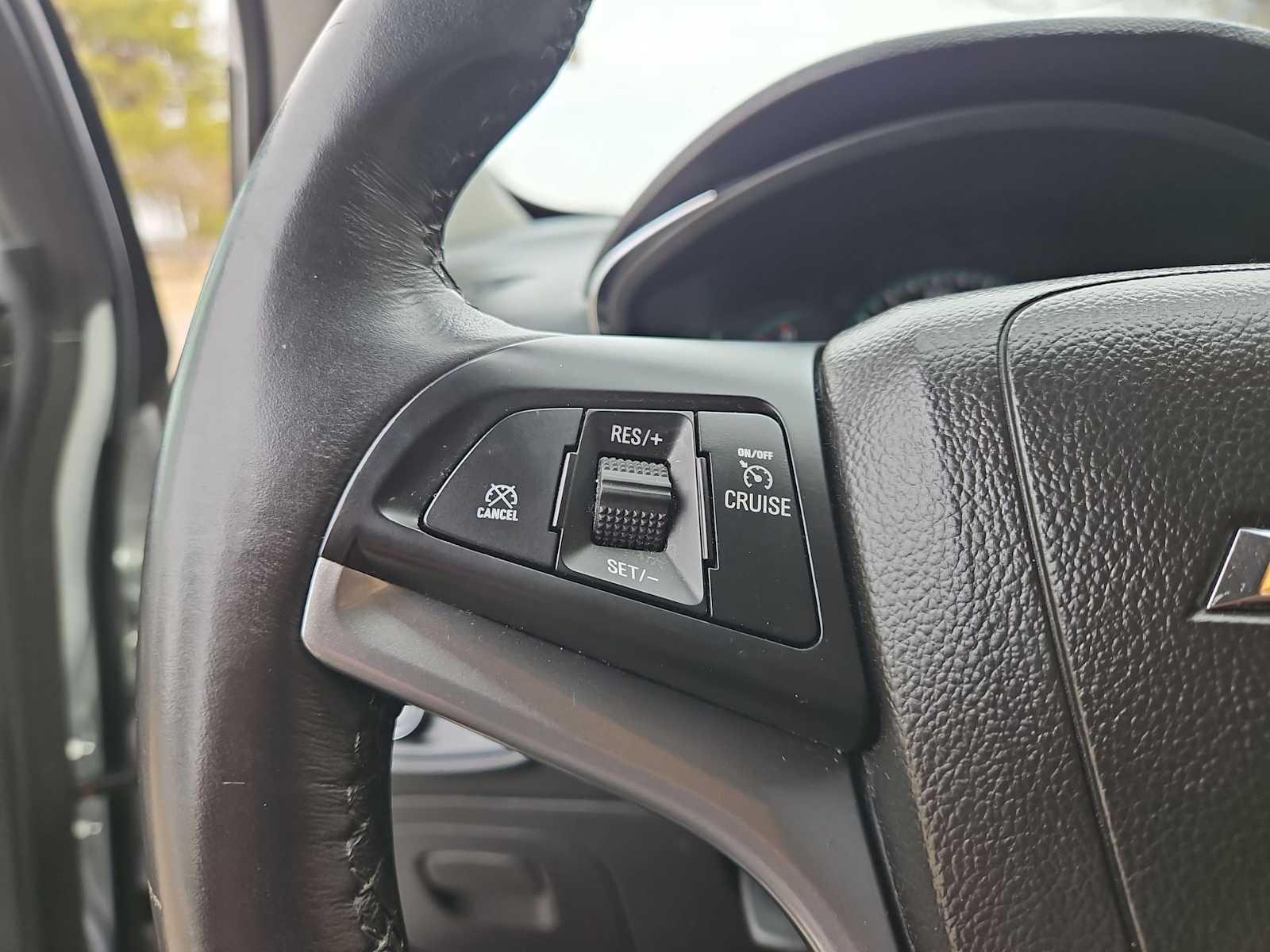 Thumbnail: 2017 Chevrolet Trax - 23