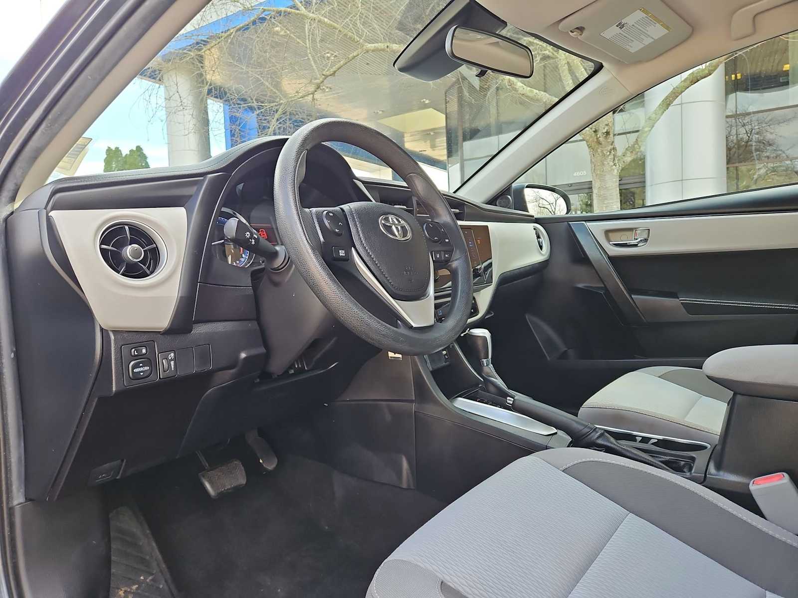 Thumbnail: 2019 Toyota Corolla - 10