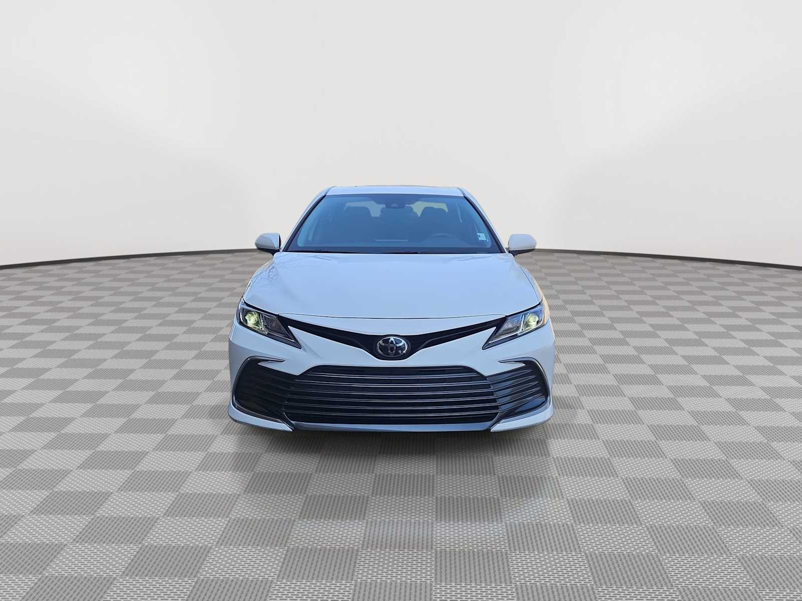 Thumbnail: 2022 Toyota Camry - 3