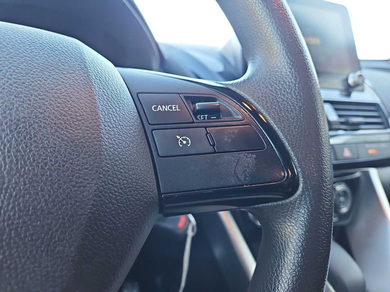 Thumbnail: 2022 Mitsubishi Eclipse Cross - 25