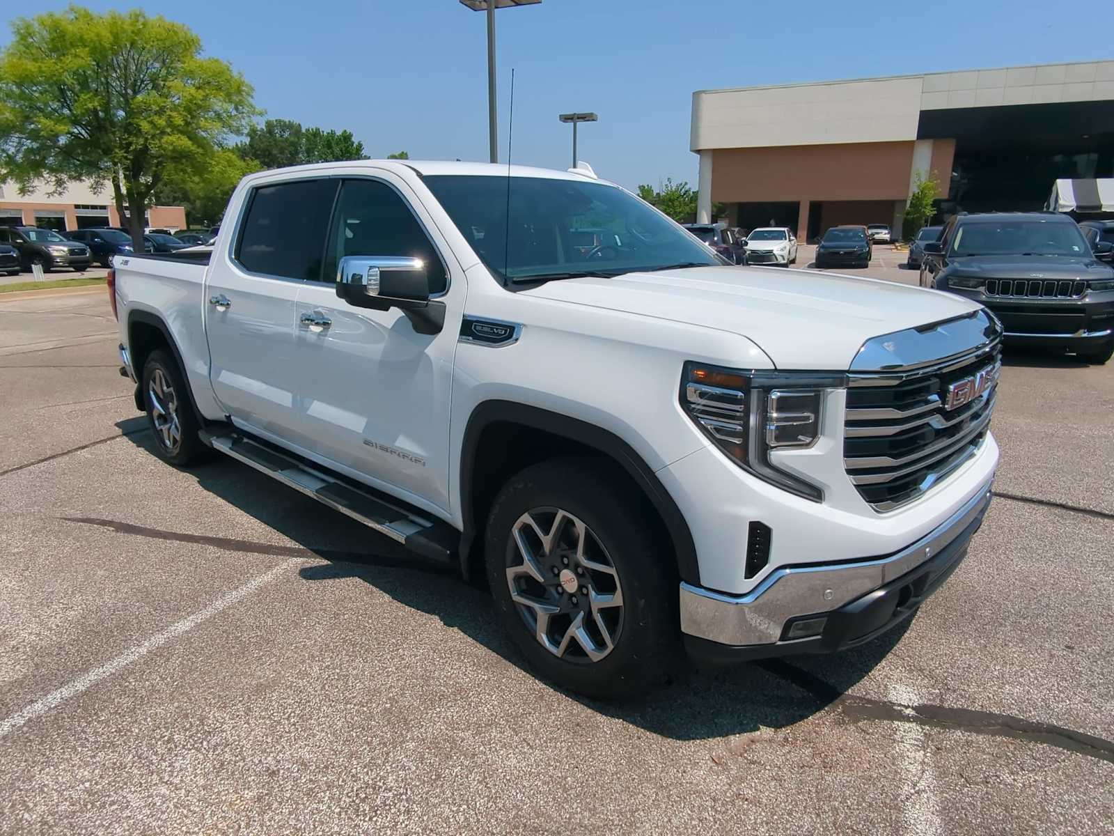 Thumbnail: 2023 GMC Sierra 1500 - 2