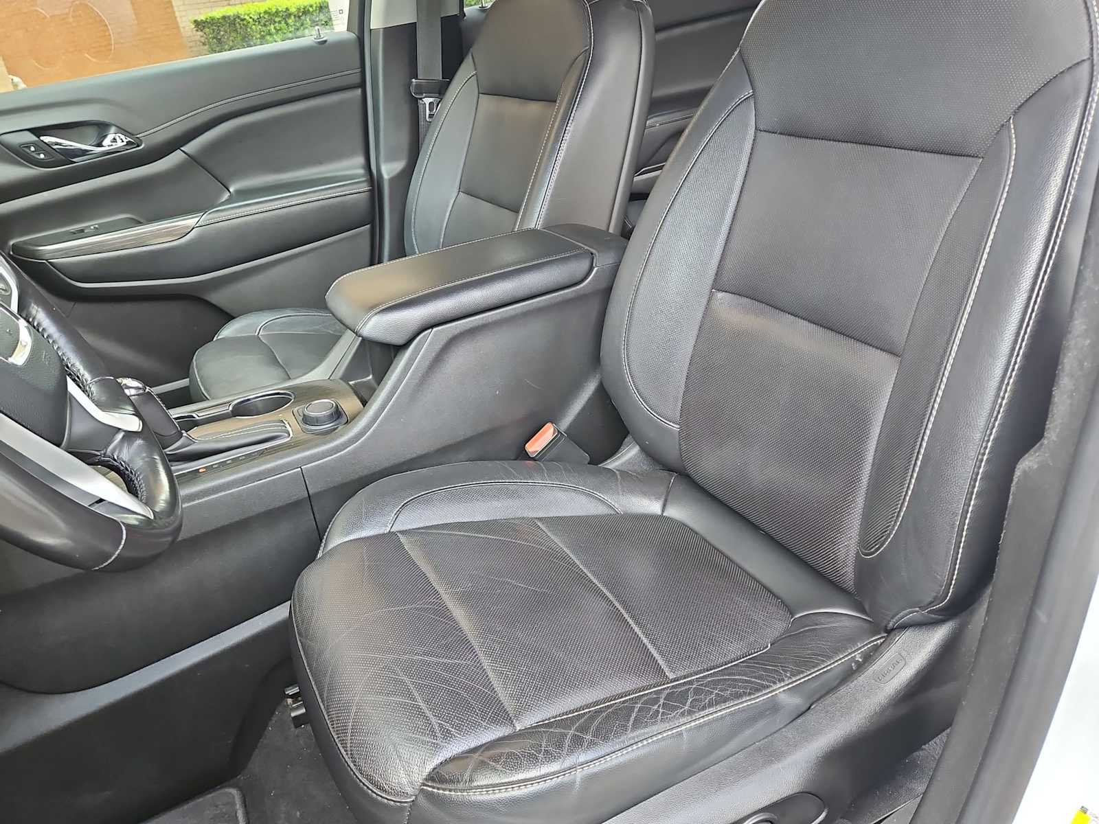 Thumbnail: 2019 GMC Acadia - 17