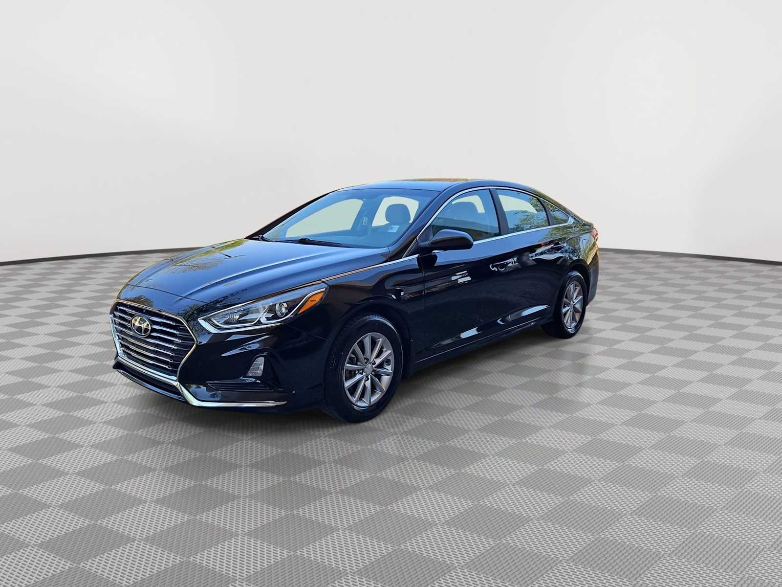 Thumbnail: 2018 Hyundai Sonata - 4