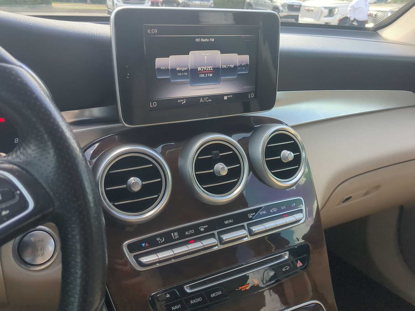 Thumbnail: 2018 Mercedes-Benz GLC - 25