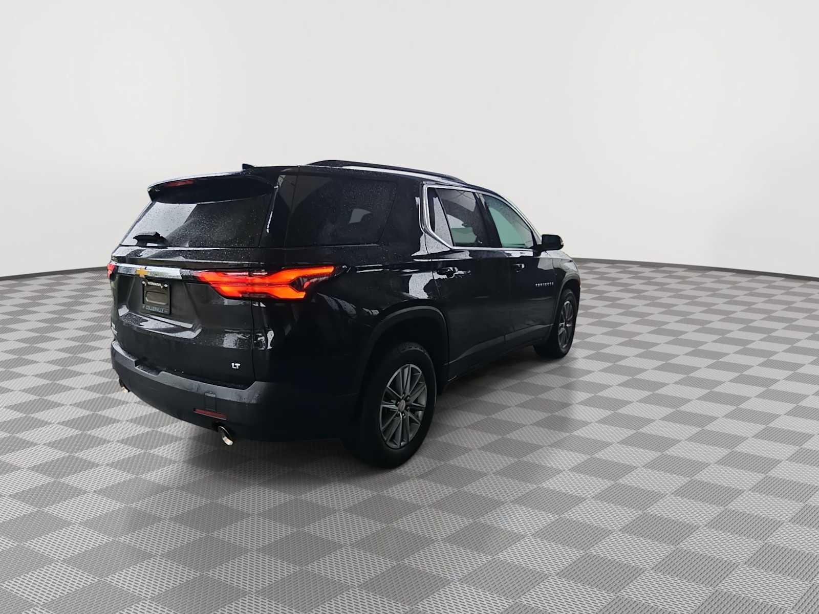 Thumbnail: 2023 Chevrolet Traverse - 8