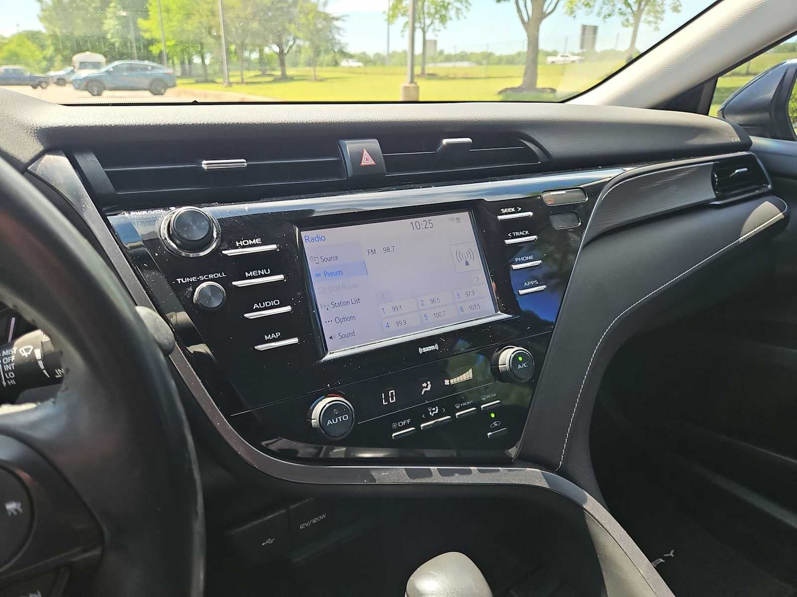 Thumbnail: 2020 Toyota Camry - 51