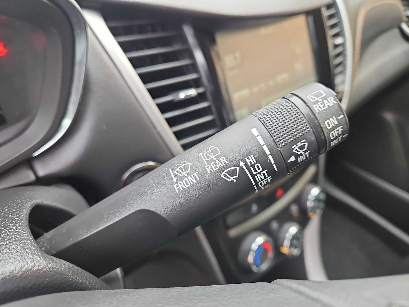 Thumbnail: 2017 Chevrolet Trax - 25