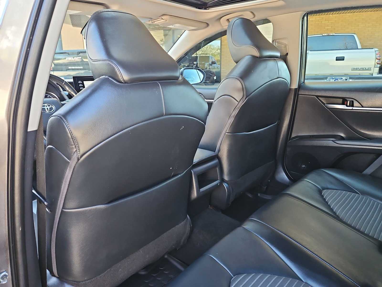 Thumbnail: 2022 Toyota Camry - 18