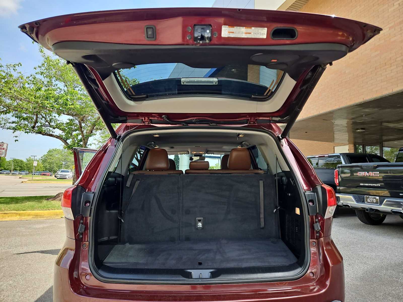 Thumbnail: 2018 Toyota Highlander - 36