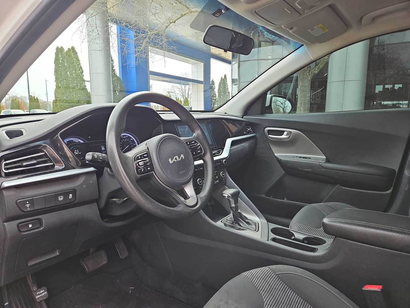 Thumbnail: 2022 Kia Niro - 10