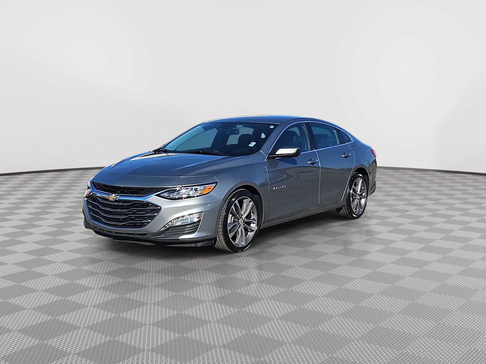 Thumbnail: 2024 Chevrolet Malibu - 4