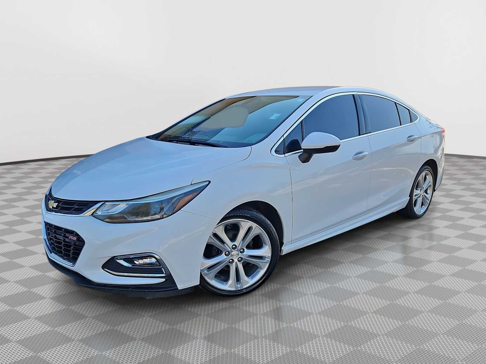 Thumbnail: 2016 Chevrolet Cruze - 1