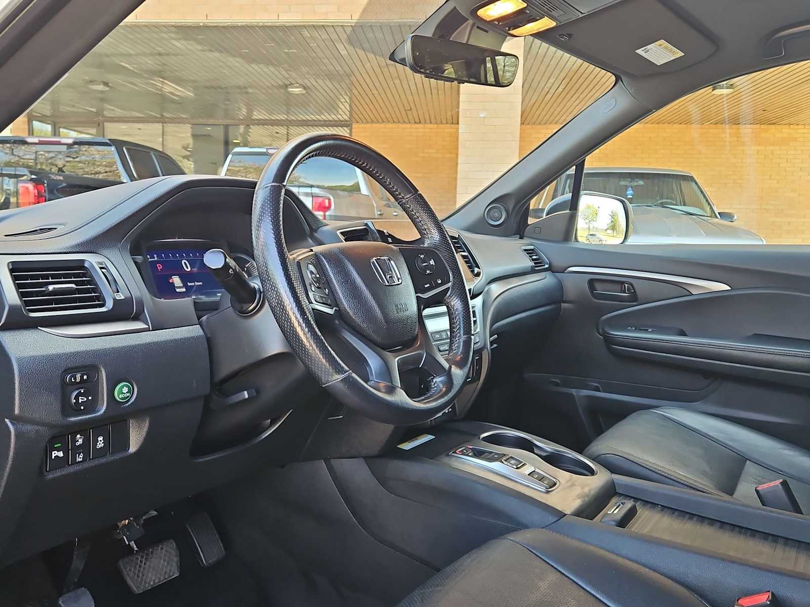Thumbnail: 2022 Honda Passport - 10