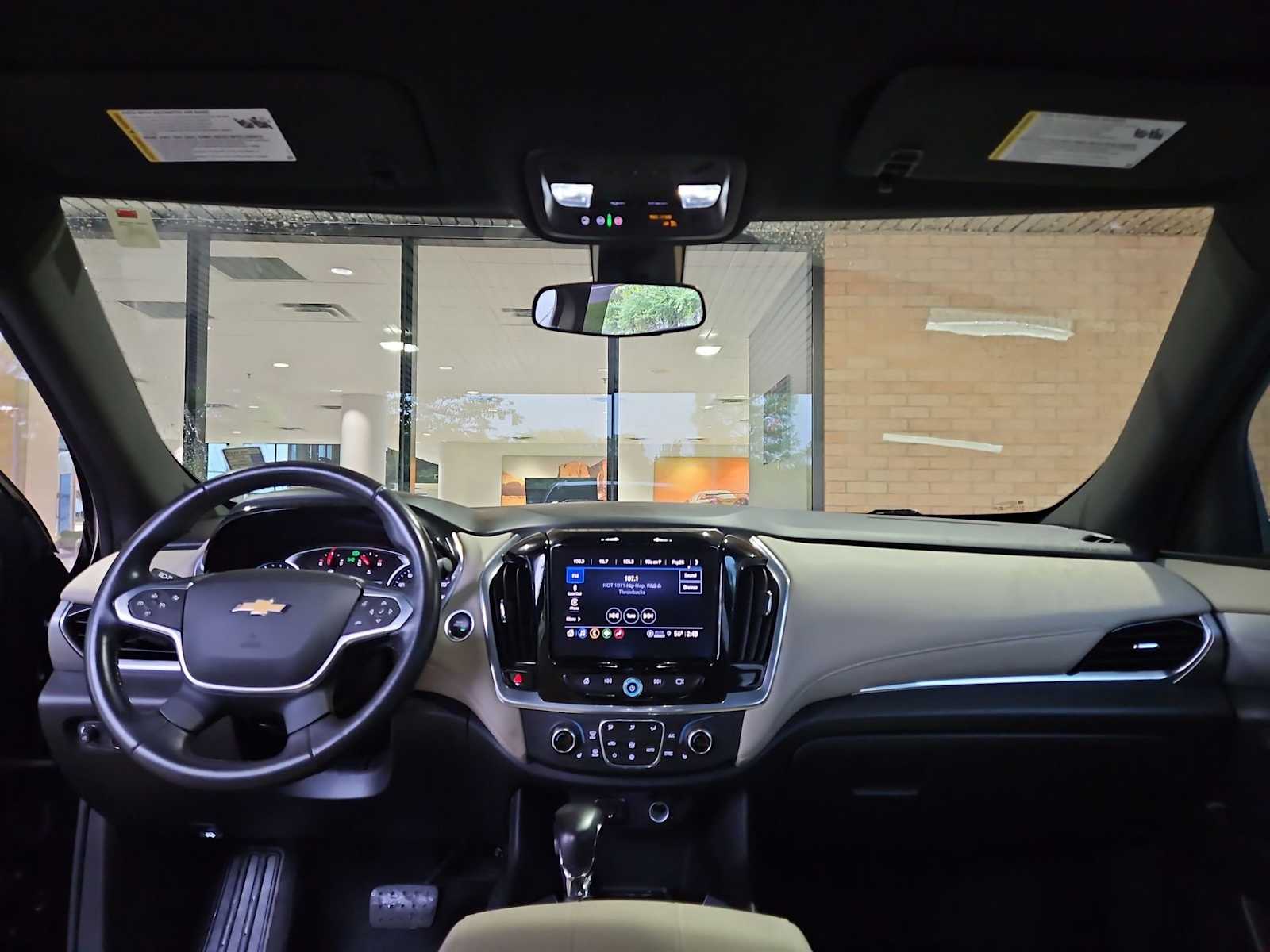 Thumbnail: 2022 Chevrolet Traverse - 16