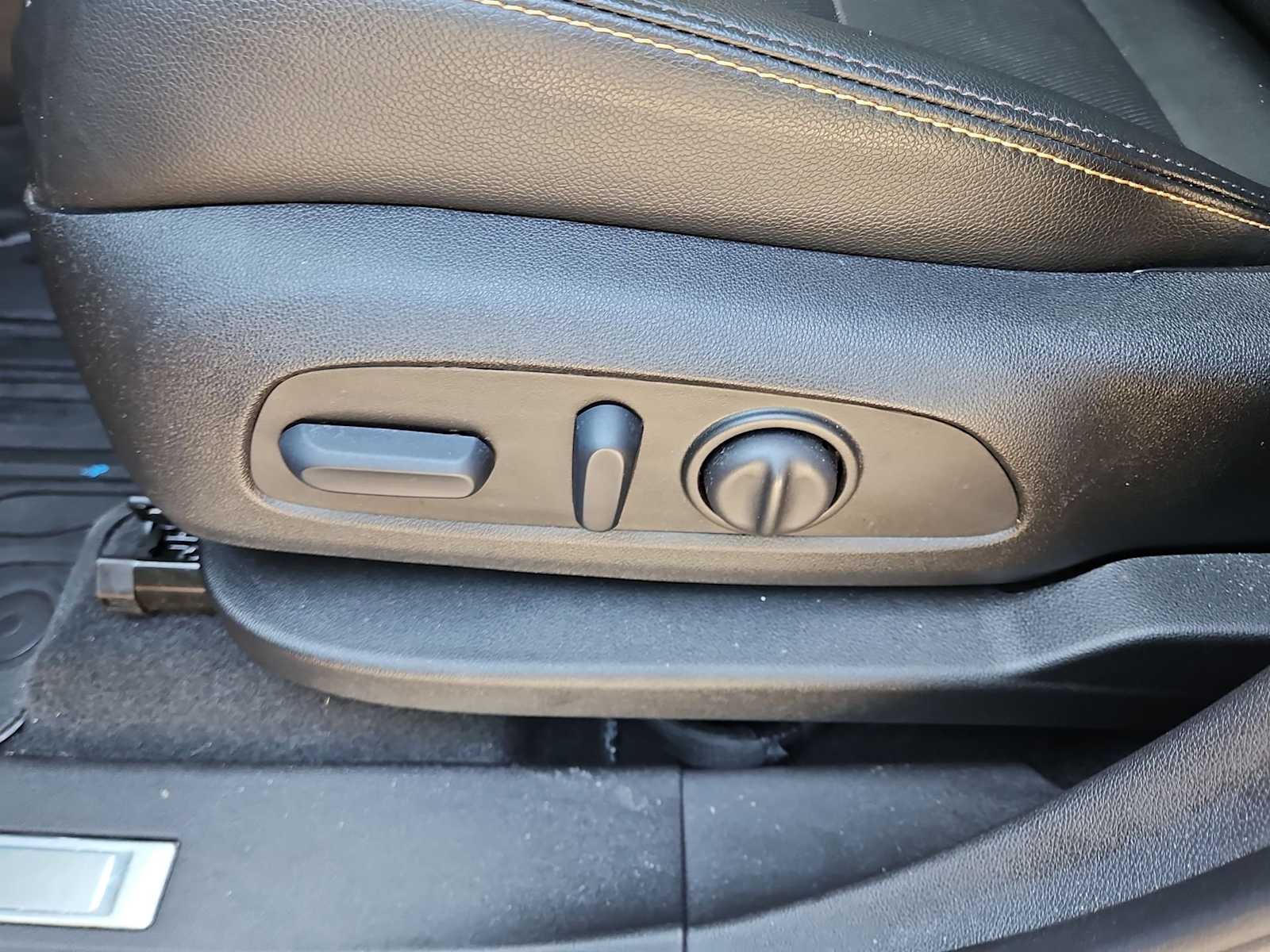 Thumbnail: 2023 Chevrolet Equinox - 18