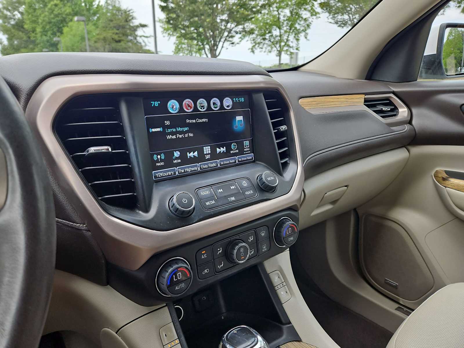 Thumbnail: 2017 GMC Acadia - 30