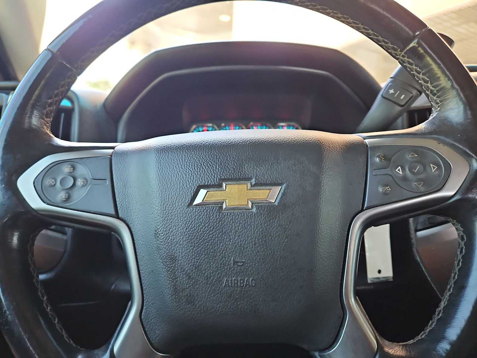 Thumbnail: 2019 Chevrolet Silverado 1500 - 23