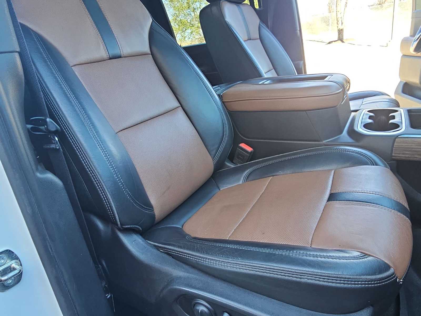 Thumbnail: 2020 Chevrolet Silverado 2500 - 23